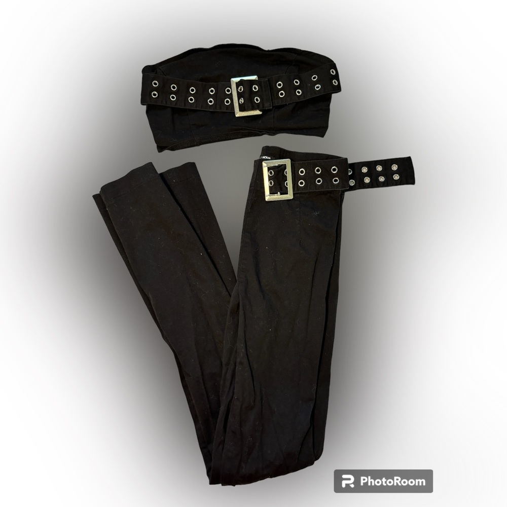 FASHIONNOVA BLACK TWO PIECE BELT PANT SET